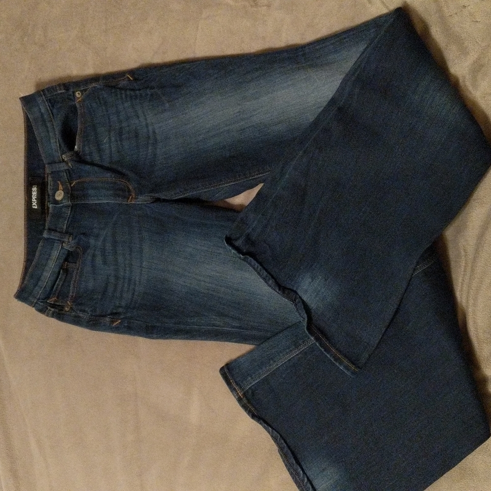 Express Bell Flare dark wash jeans, high rise. 6L